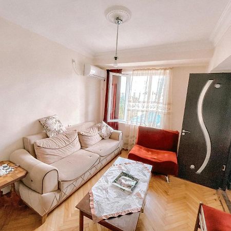 Naira Apartment Μπατούμι Εξωτερικό φωτογραφία