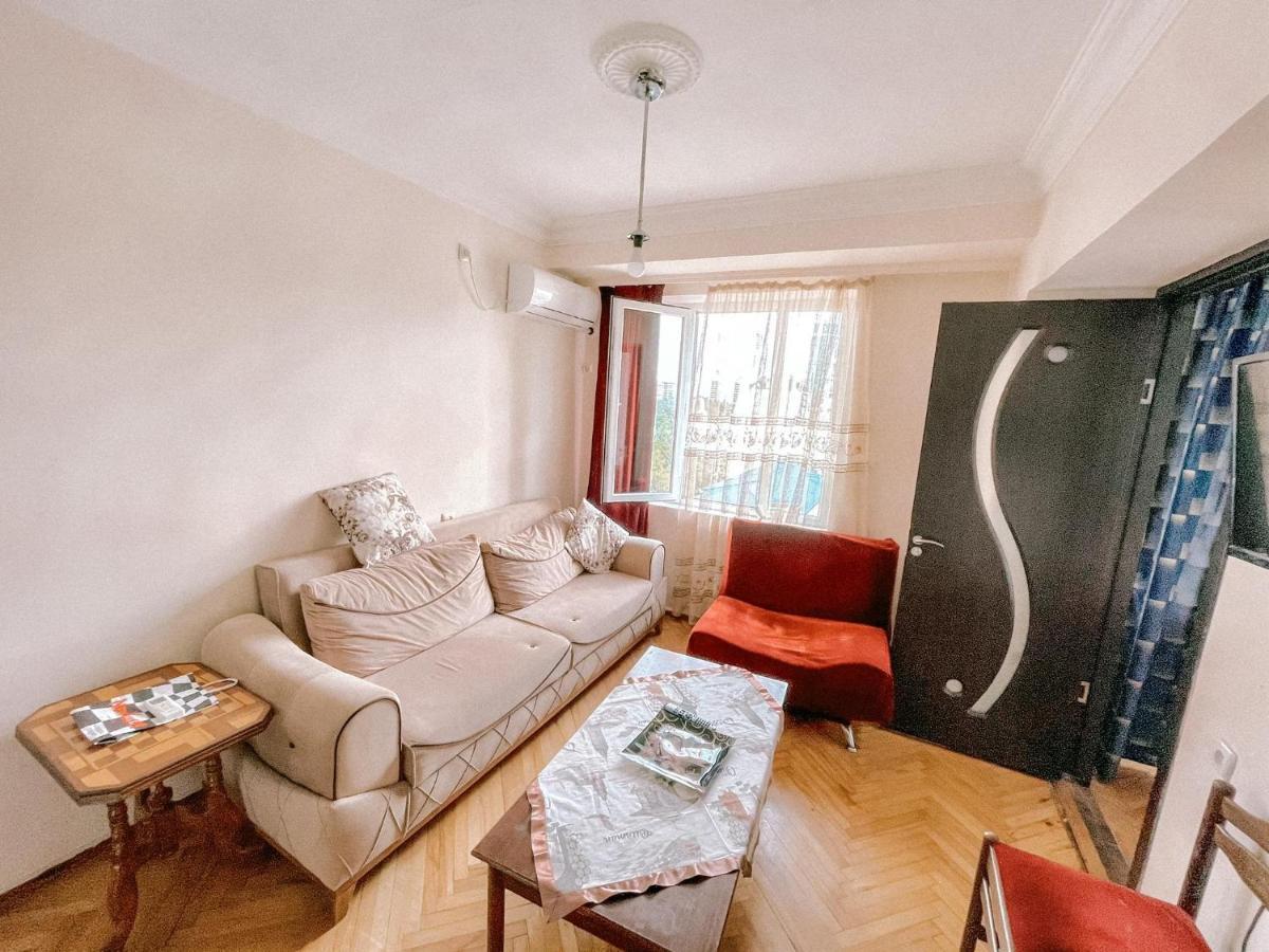 Naira Apartment Μπατούμι Εξωτερικό φωτογραφία